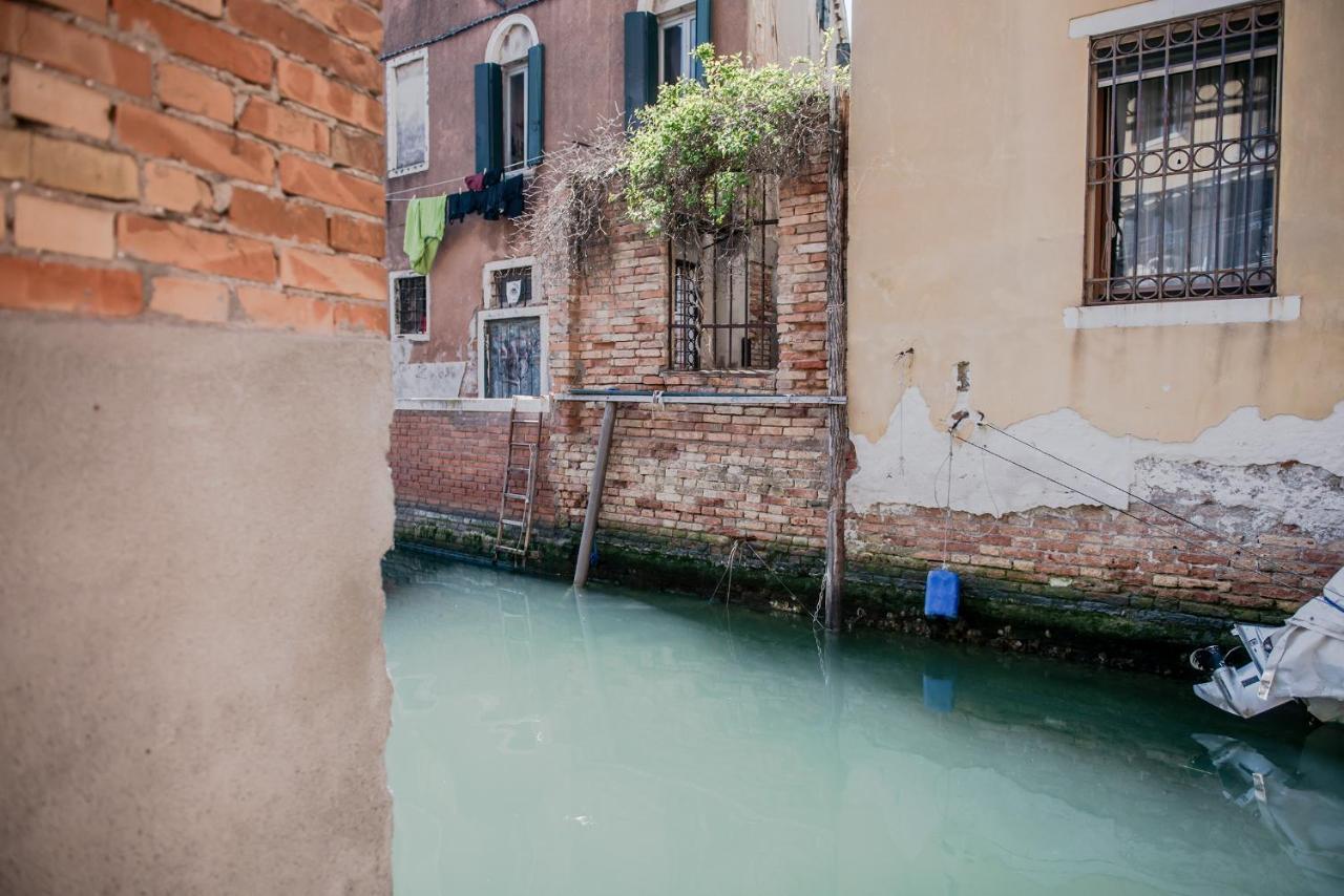 Gondola Rosa, Incantevole Vista Sul Canale Venice Exterior photo